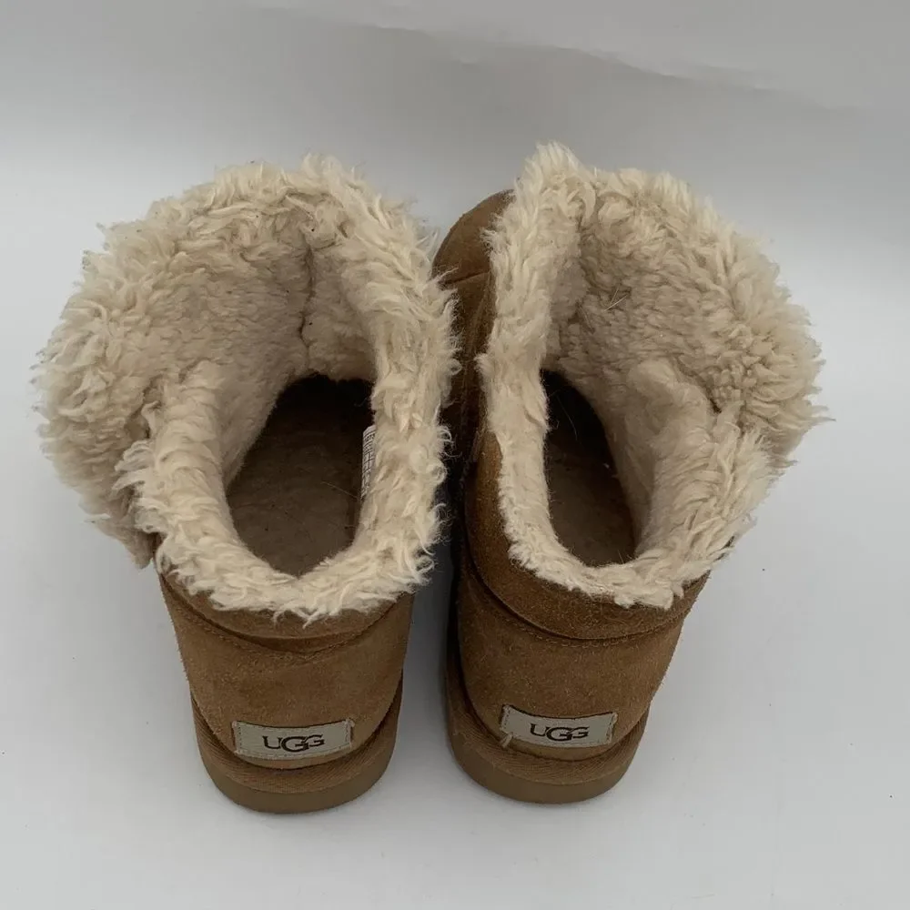 UGG Bailey Button Mini Chestnut Shearling Boots Size 9